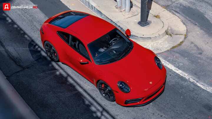 Porsche 911 Carrera 4 GTS 2022