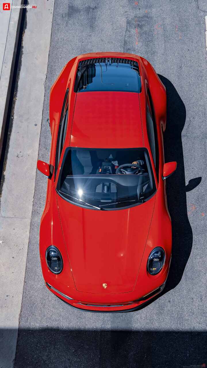 Porsche 911 Carrera 4 GTS 2022