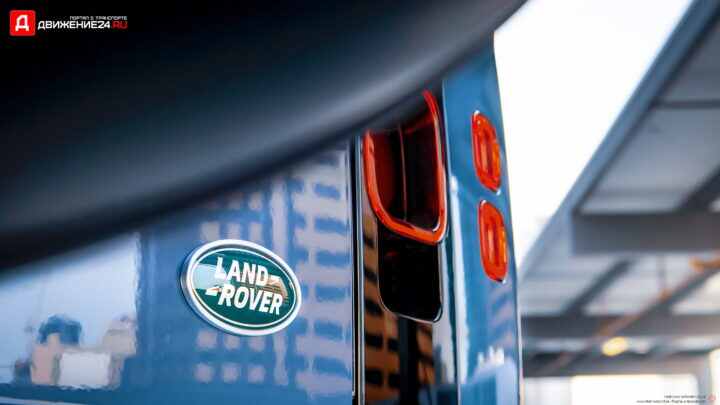 Land Rover Defender 110 2021