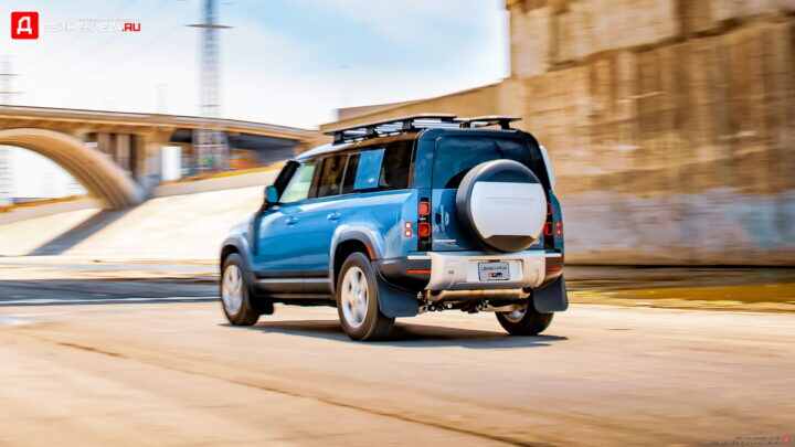 Land Rover Defender 110 2021