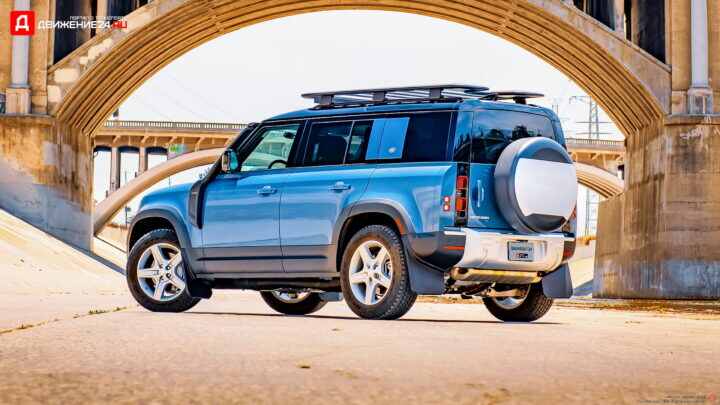 Land Rover Defender 110 2021