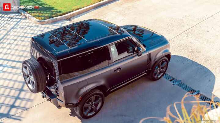Land Rover Defender 90