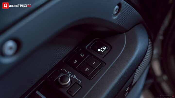 Land Rover Defender 90