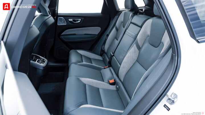 Volvo XC60 B6 2022