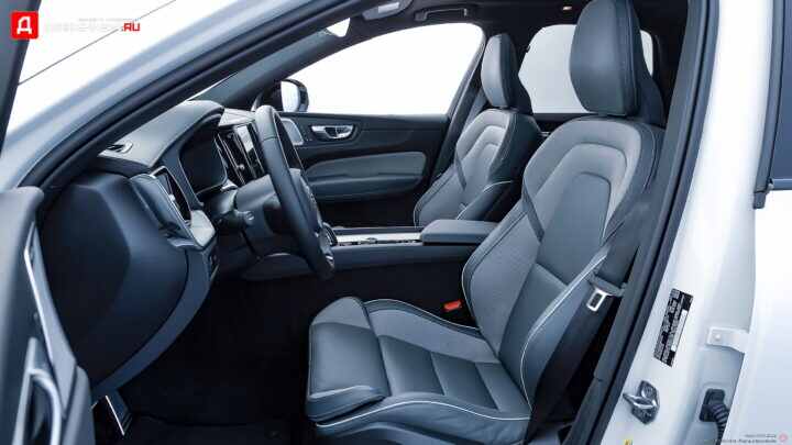Volvo XC60 B6 2022