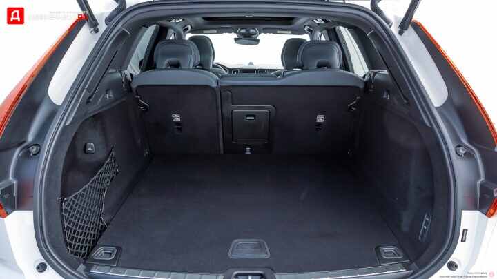 Volvo XC60 B6 2022
