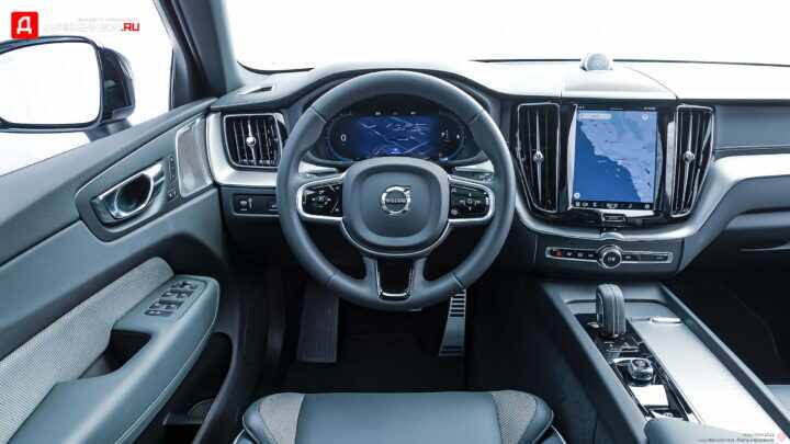 Volvo XC60 B6 2022