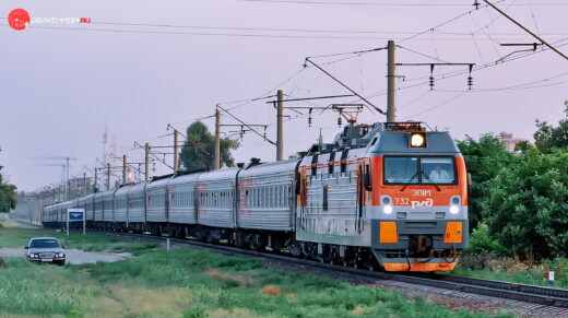 Электровоз ЭП1М