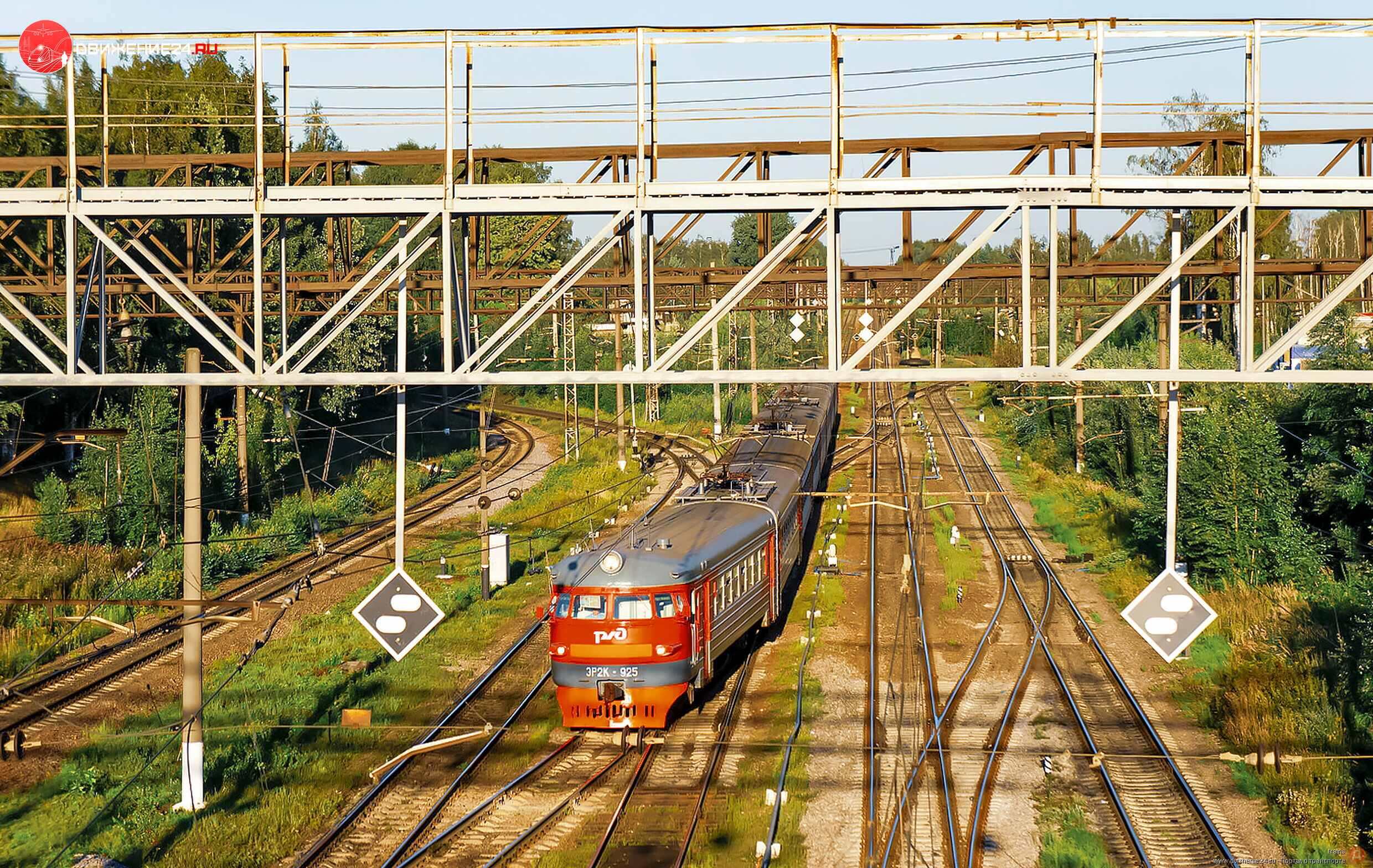 Электропоезд ЭР2К