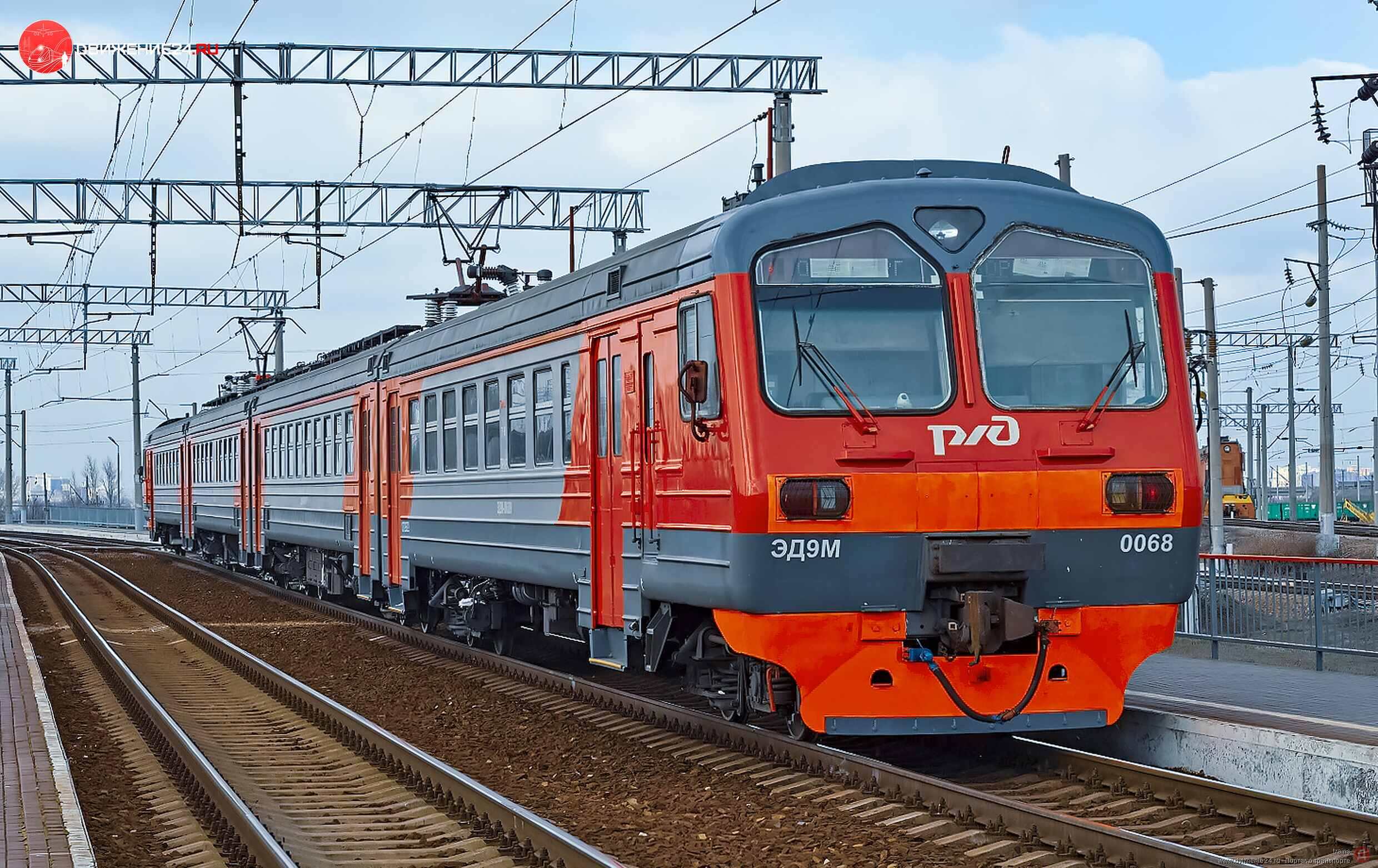 Электропоезд ЭД9М