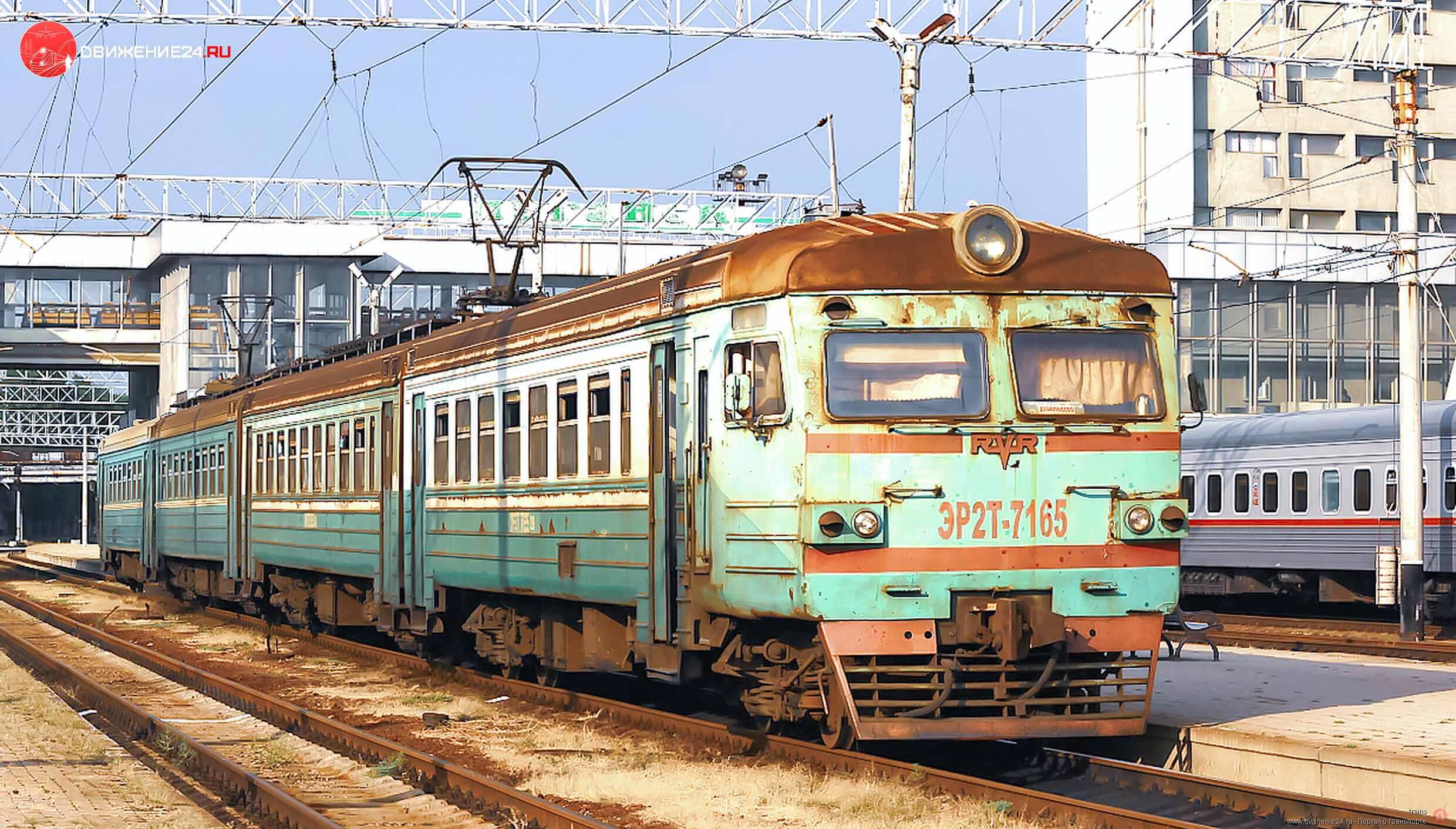 Электропоезд ЭР2Т