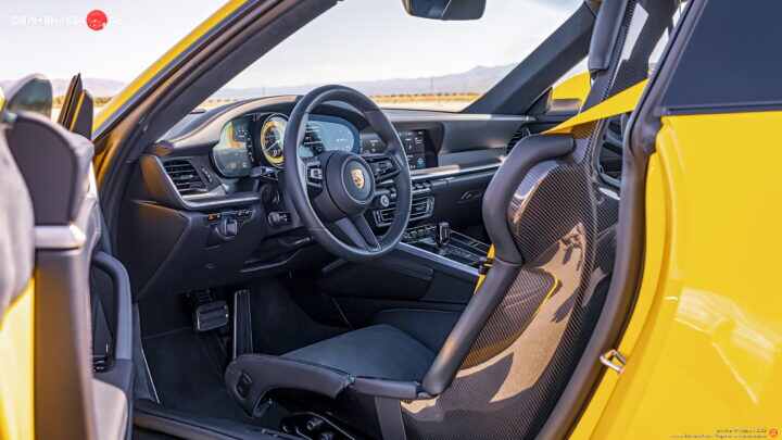 Porsche 911 Turbo S Lightweight 2021