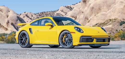 Porsche 911 Turbo S Lightweight 2021