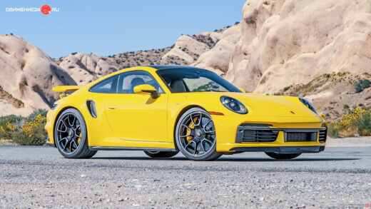 Porsche 911 Turbo S Lightweight 2021