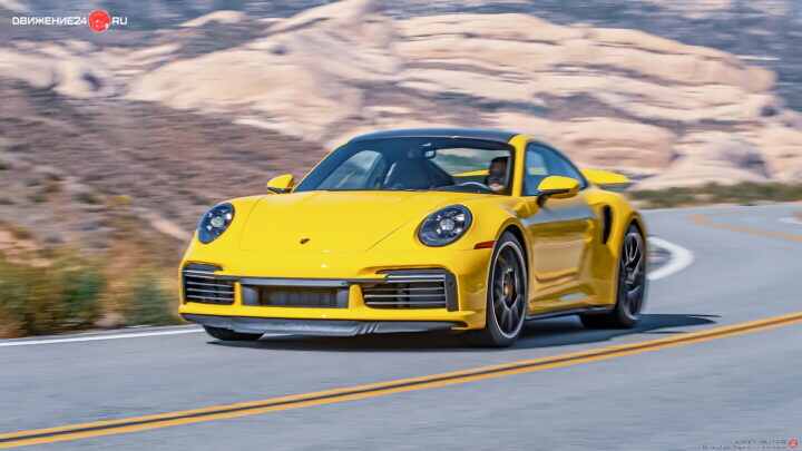 Porsche 911 Turbo S Lightweight 2021