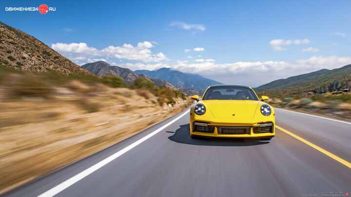 Porsche 911 Turbo S Lightweight 2021