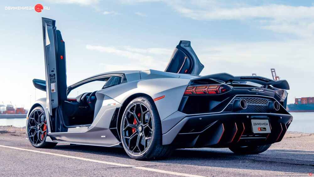 Lamborghini Aventador 2022