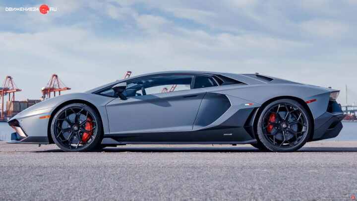 Lamborghini Aventador 2022