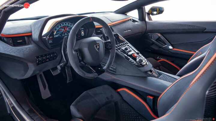 Lamborghini Aventador 2022