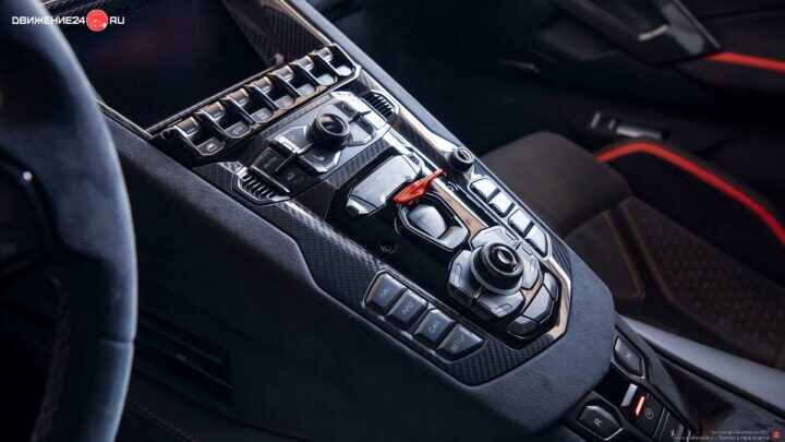 Lamborghini Aventador 2022