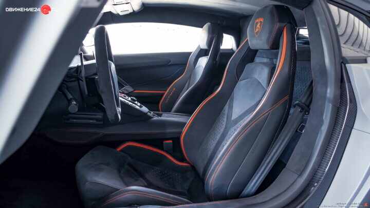 Lamborghini Aventador 2022