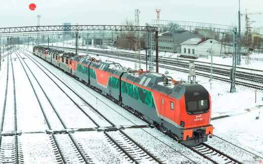 Грузовой электровоз 3ЭС8 "Малахит"