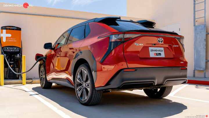 Toyota bZ4X AWD 2023