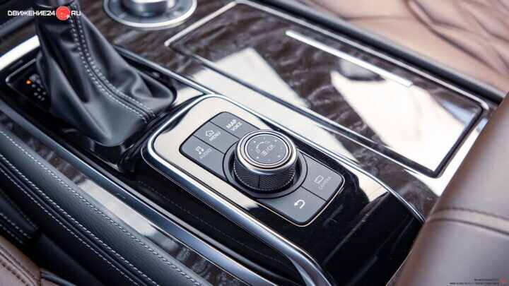 Nissan Armada Platinum 2022