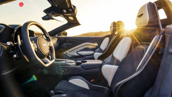 Aston Martin V12 Vantage Roadster