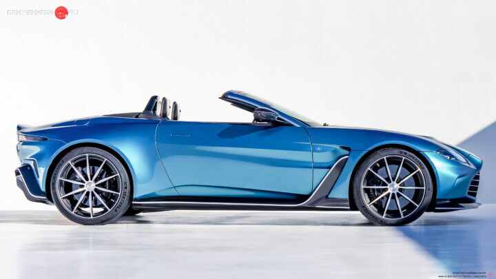 Aston Martin V12 Vantage Roadster