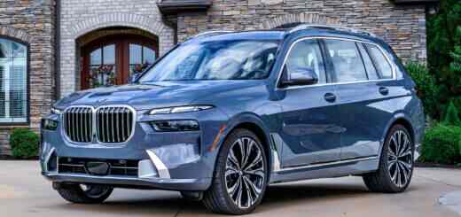 BMW X7 xDrive 40i и M60 2023 года