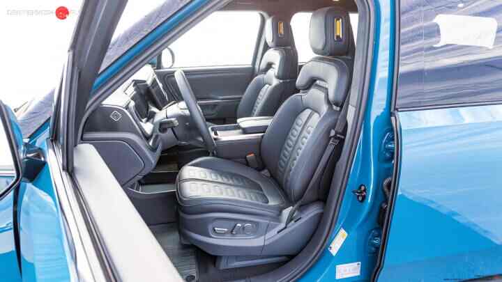 Rivian R1S 2022