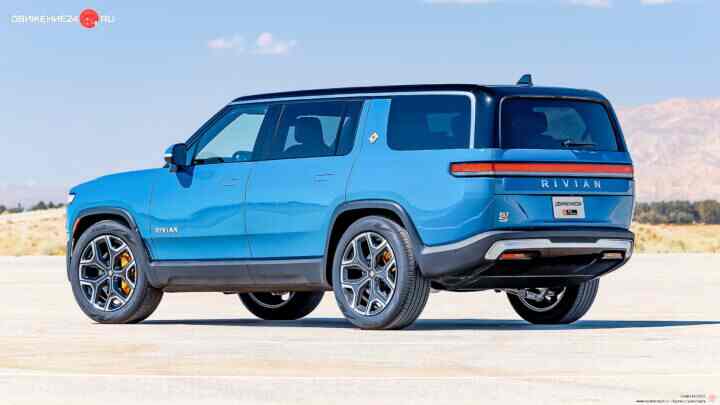 Rivian R1S 2022
