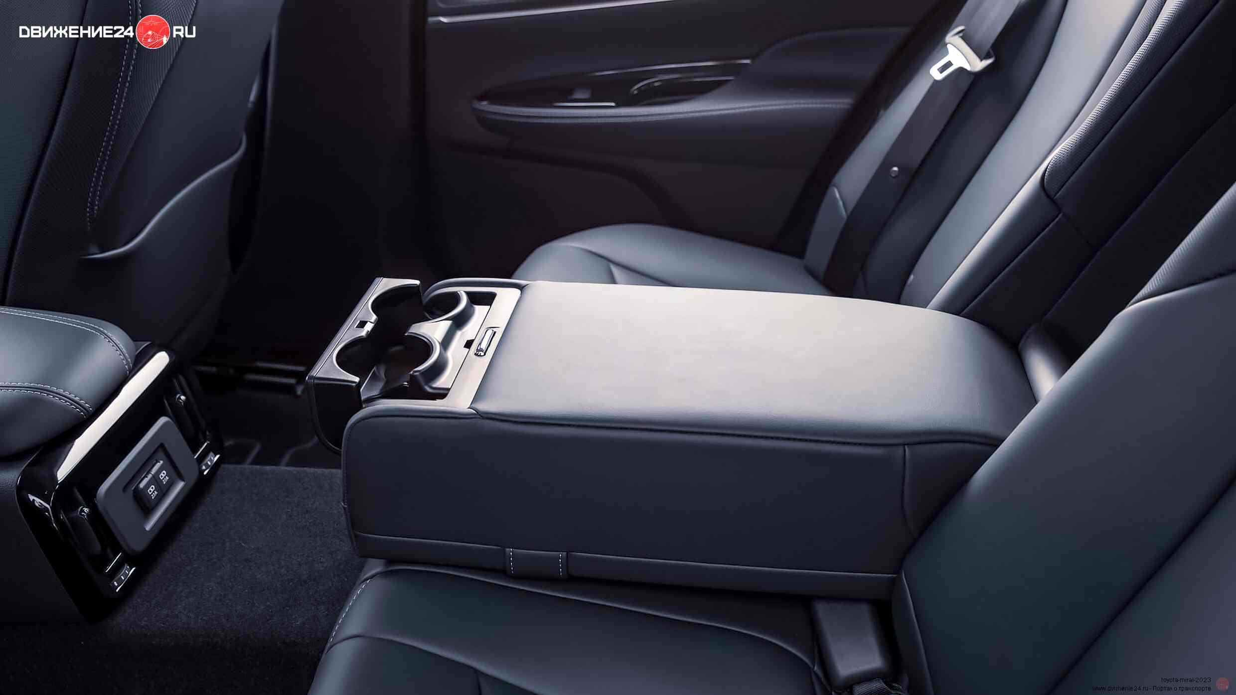 салон Toyota Mirai 2021