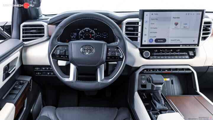 Toyota Sequoia 2023 года