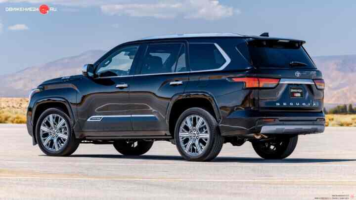 Toyota Sequoia 2023 года