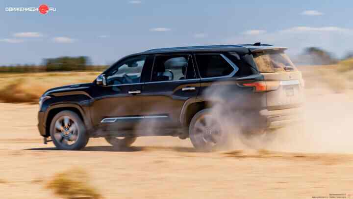 Toyota Sequoia 2023 года