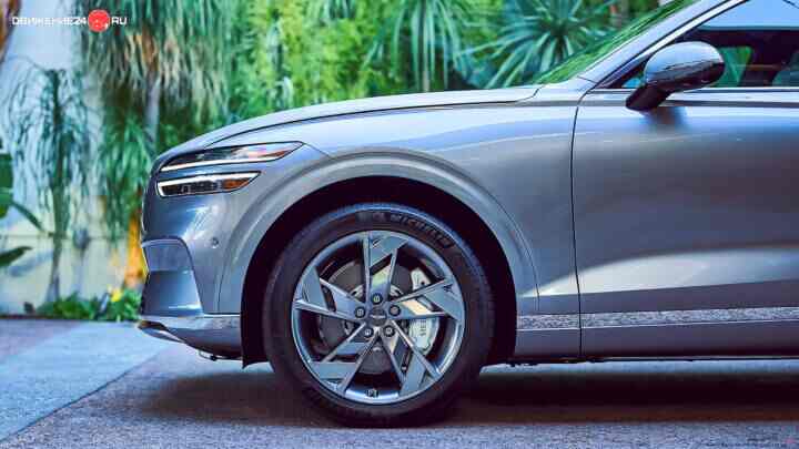 Genesis GV70 2024