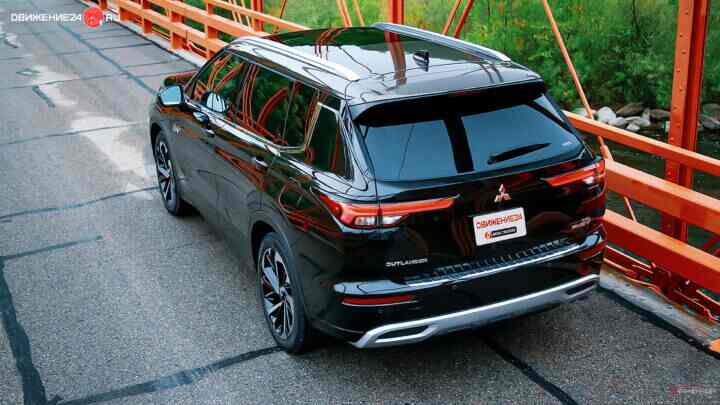 Mitsubishi Outlander 2023