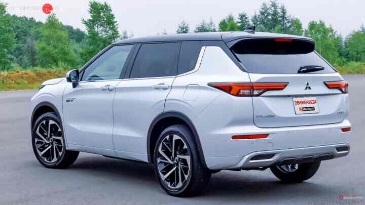 Mitsubishi Outlander 2023
