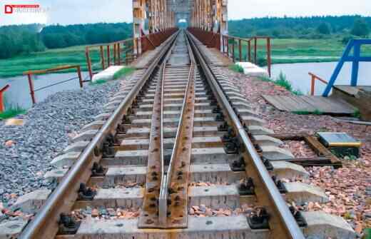 контррельс на жд мосту