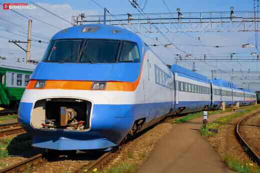 Скоростной поезд Сокол