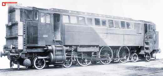 Дизельный тепловоз с паровой передачей