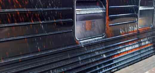 Как из тепловоза под давлением хлестало масло