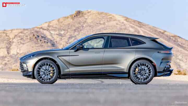 Aston Martin DBX 707 2023