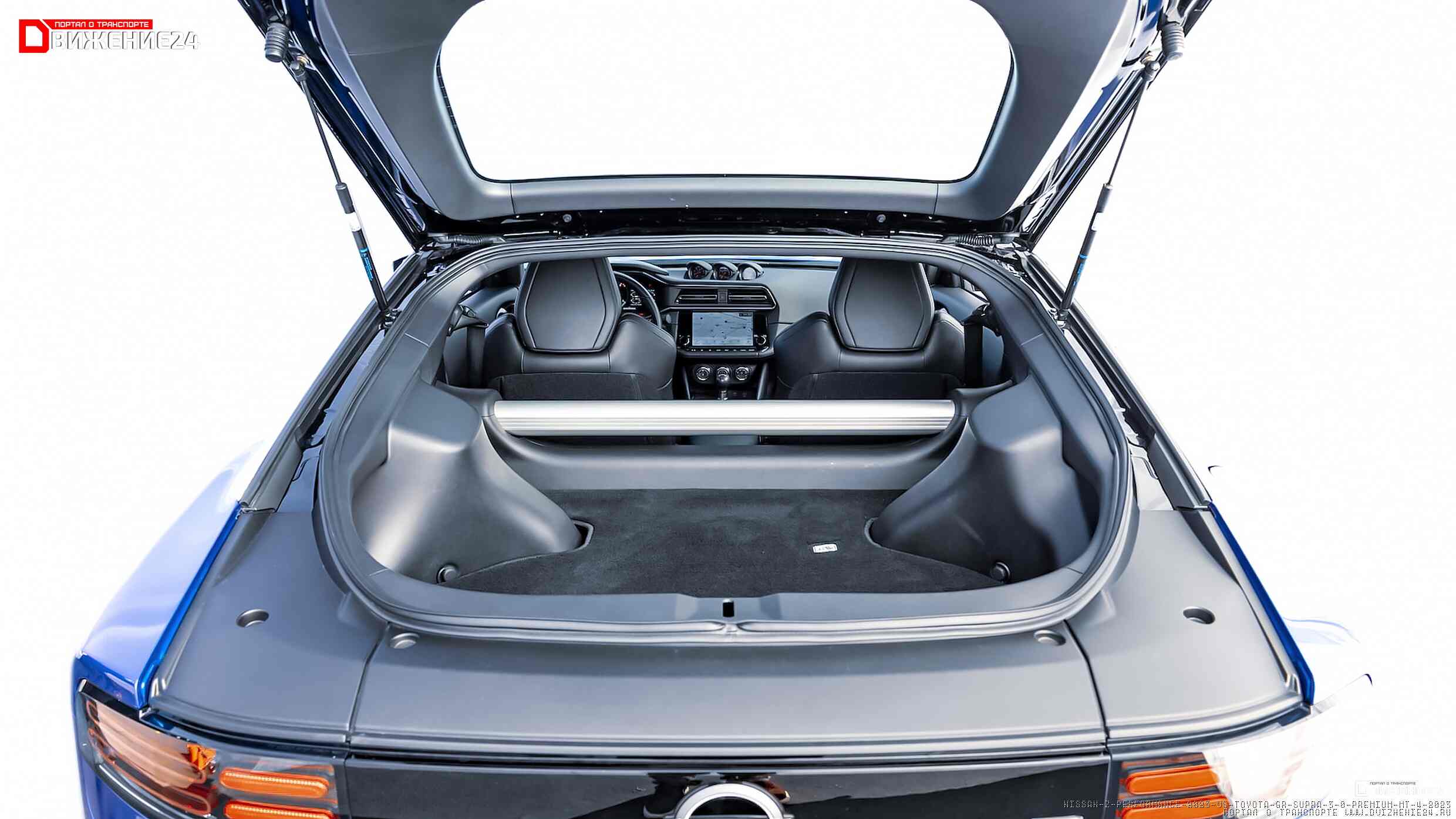 Фото Toyota GR Supra 2023 vs Nissan Z 2023