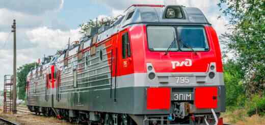 Электровоз ЭП1М