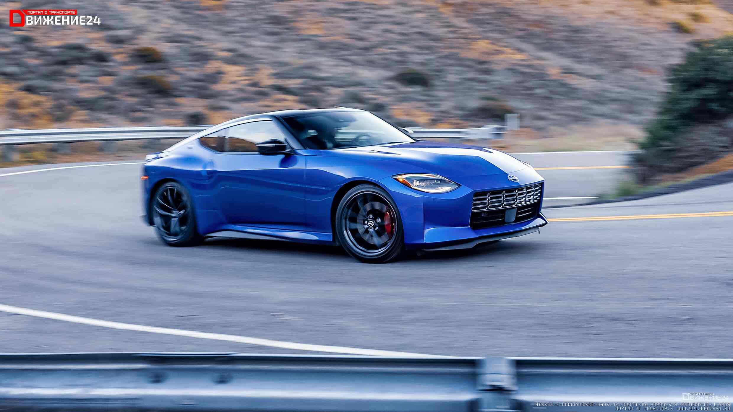 Фото Toyota GR Supra 2023 vs Nissan Z 2023