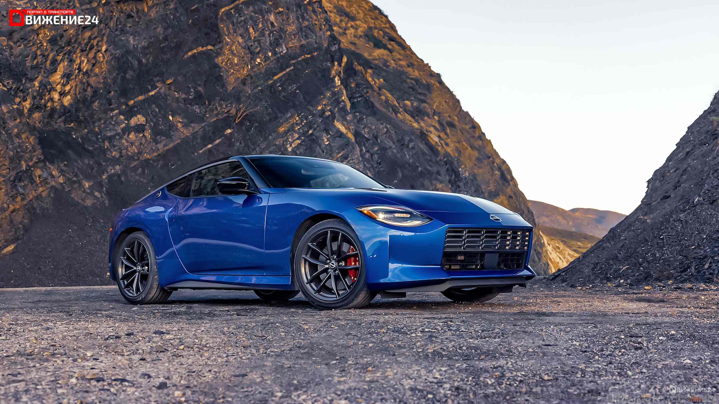 Фото Toyota GR Supra 2023 vs Nissan Z 2023