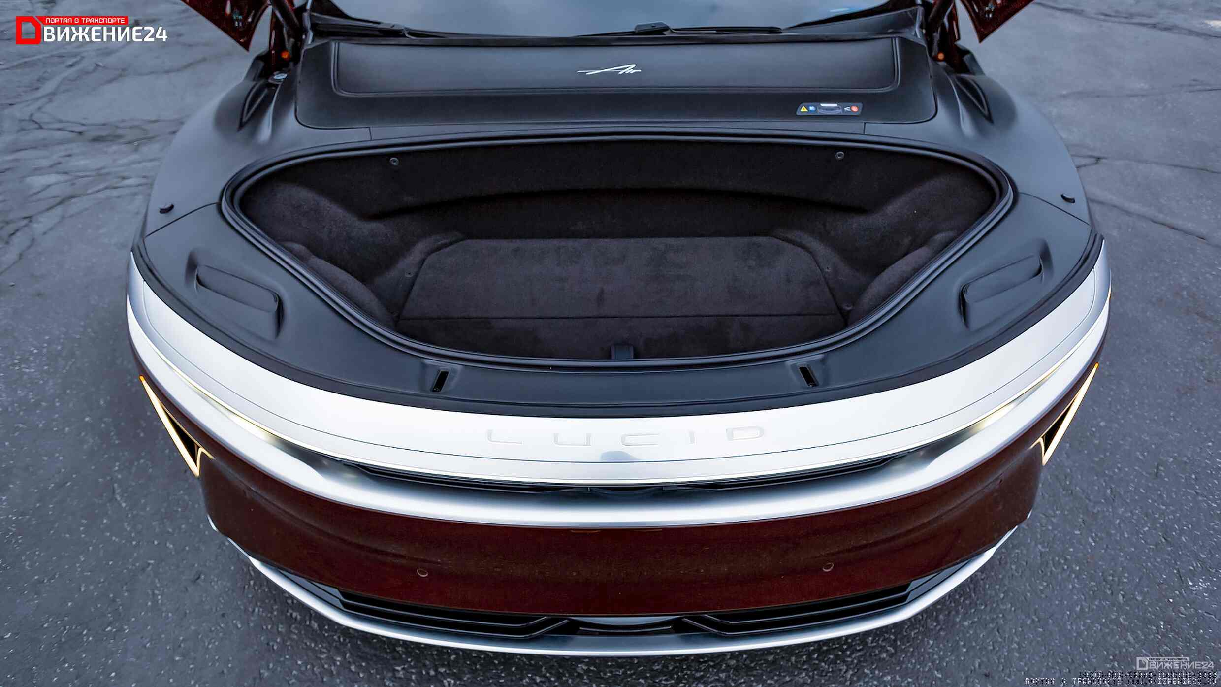 Салон Lucid Air Grand Touring 2022 (interior)